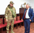 Глава района Александр Гофман встретился с военнослужащим, который сегодня находится в краткосрочном отпуске - Карасукский район