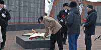 В Карасуке почтили память жертв геноцида советского народа в годы Великой Отечественной войны - Карасукский район